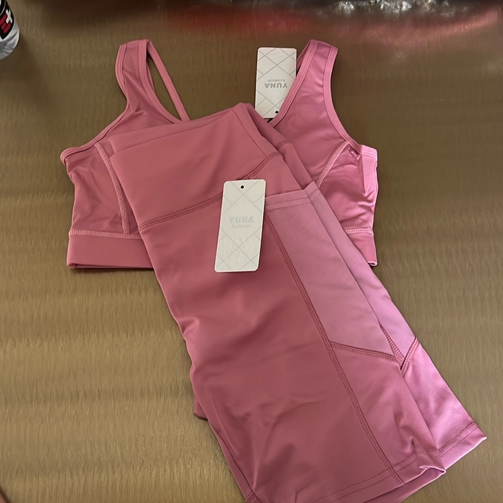 NWT Pink Sports Bra & Biker Short Set - Picture 2 of 5